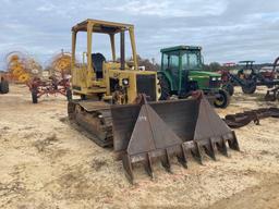 379 - CAT D3B DOZER