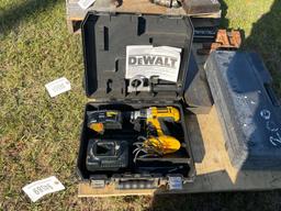 2004 - DEWALT 18 VOLT 987 DRILL DRIVER