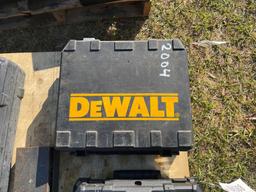 2004 - DEWALT 18 VOLT 987 DRILL DRIVER