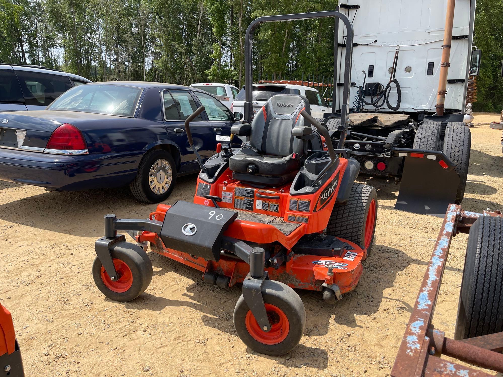 90 - 2022 KUBOTA ZD1211 ZERO TURN MOWER