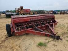 1002 - CASE INTERNATIONAL 5300 12' GRAIN DRILL