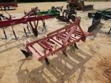 7 SHANK CHISEL PLOW