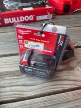 ABSOLUTE - 2- MILWAUKEE M18 BATTERY