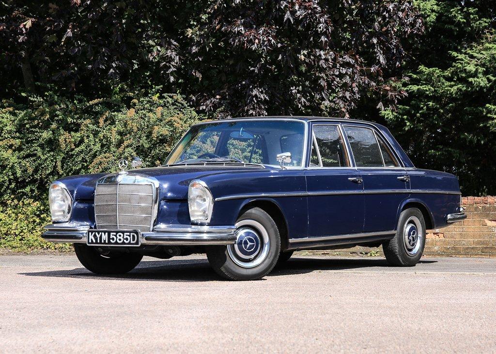 Mercede-sBenz 250 S