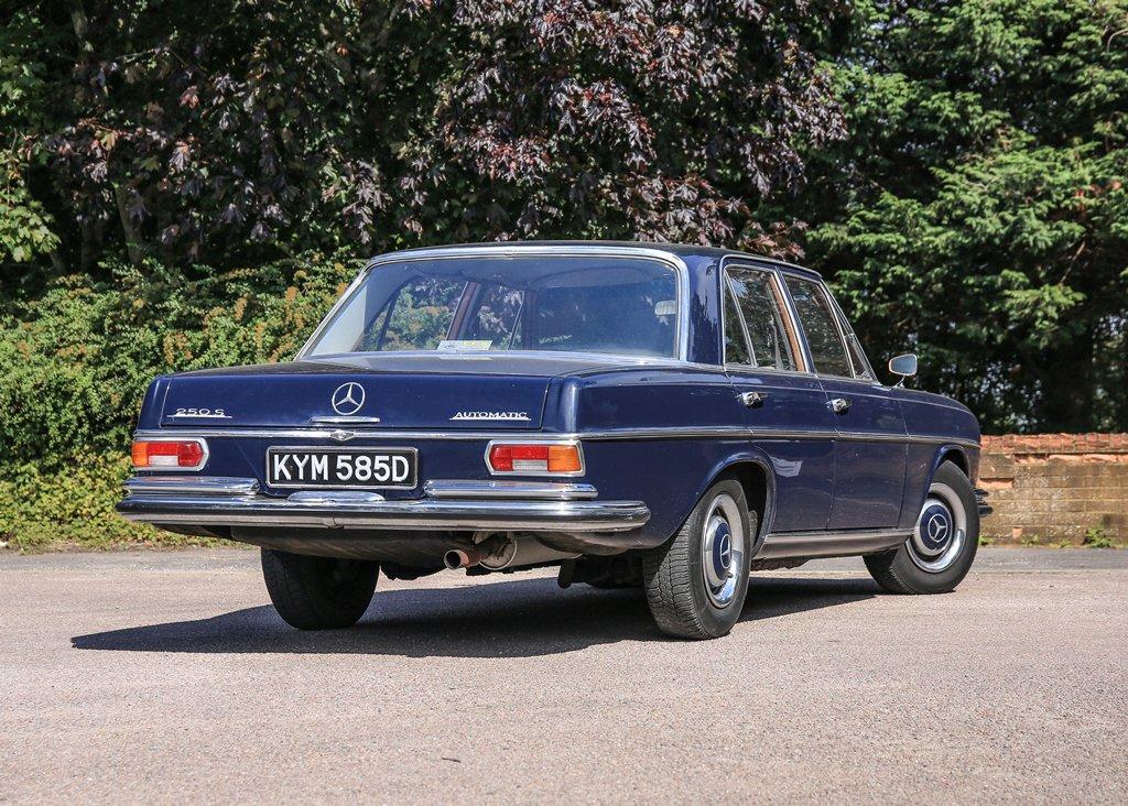 Mercede-sBenz 250 S