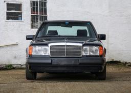 Mercedes-Benz 260E