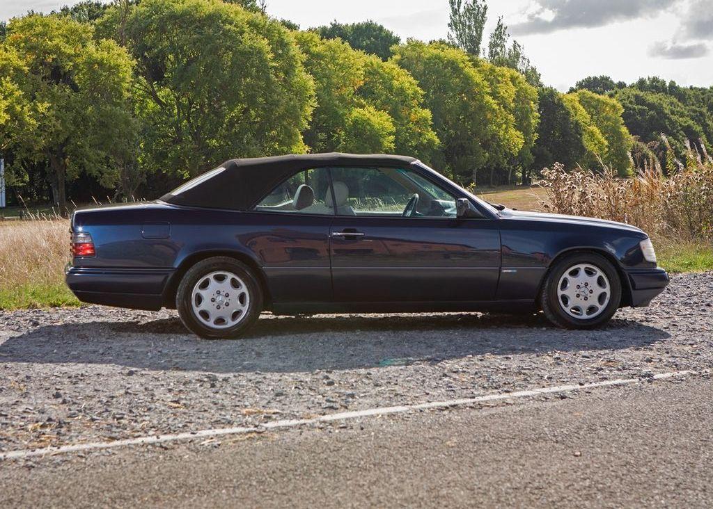 Mercedes-Benz E220 Sportline Convertible