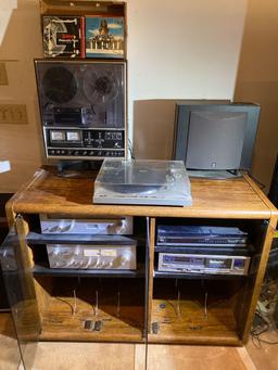 (2) Bose 601 & 301 speakers, Pioneer turntable, YAMAHA tuner, amplifier & subwoofer & more