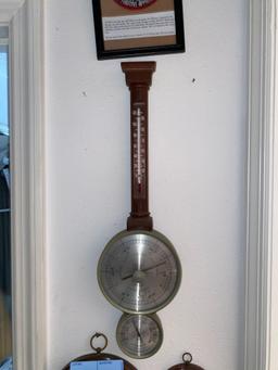 (8) barometer / thermometers