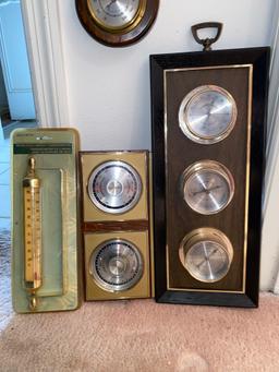 (8) barometer / thermometers