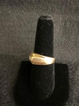 14K men's ring - 6 grams - *stones are not real*