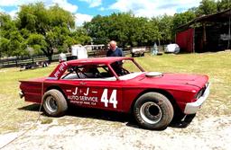 Race ready 2001 CFR chassis antique late model race car