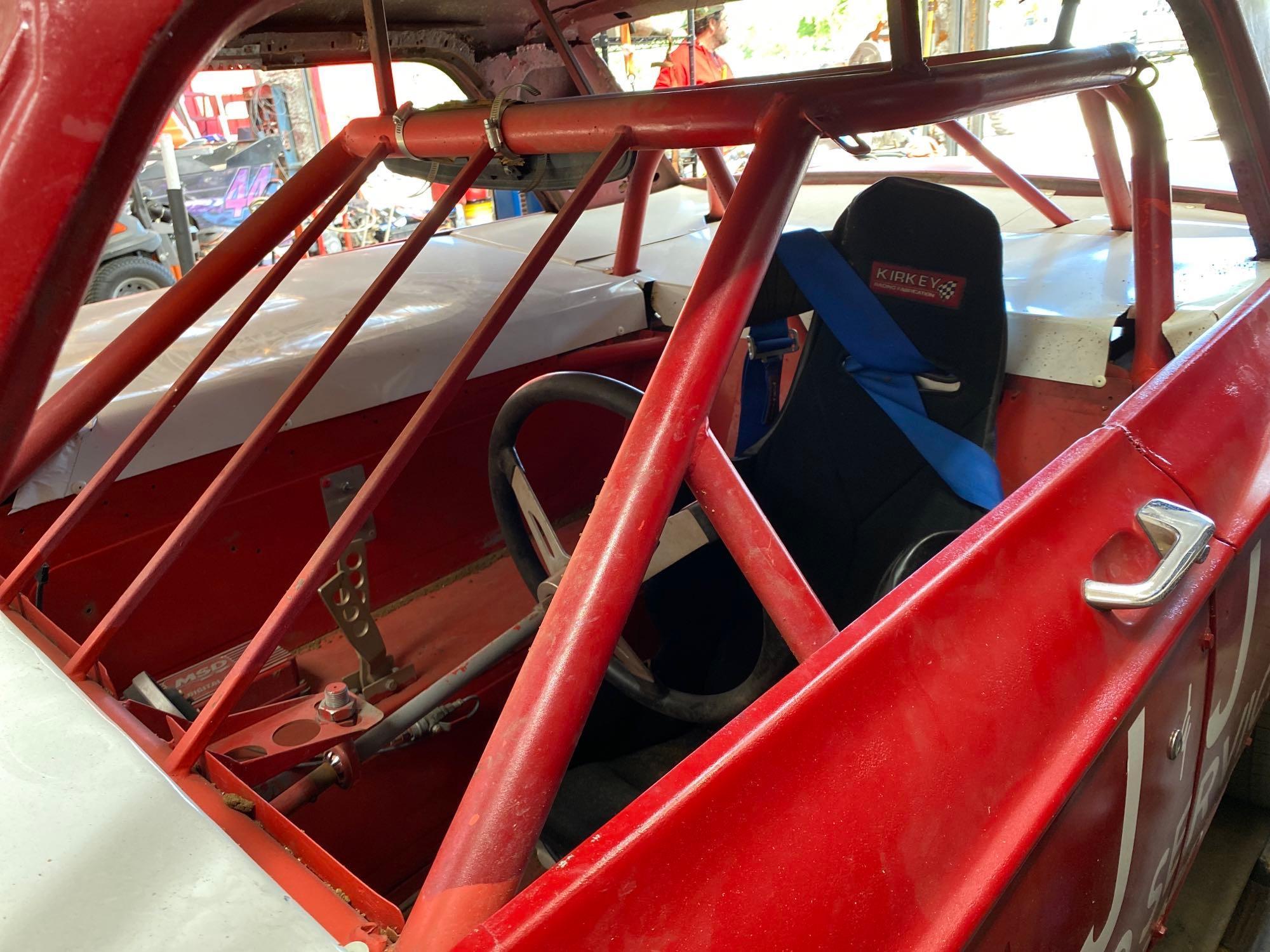 Race ready 2001 CFR chassis antique late model race car