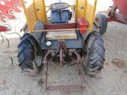 SMALL GARDEN TRACTOR WITH BLADE