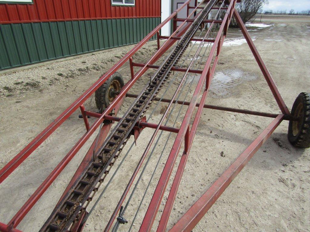 24' SQUARE TUBE FRAME BALE ELEVATOR W/TRANSPORT