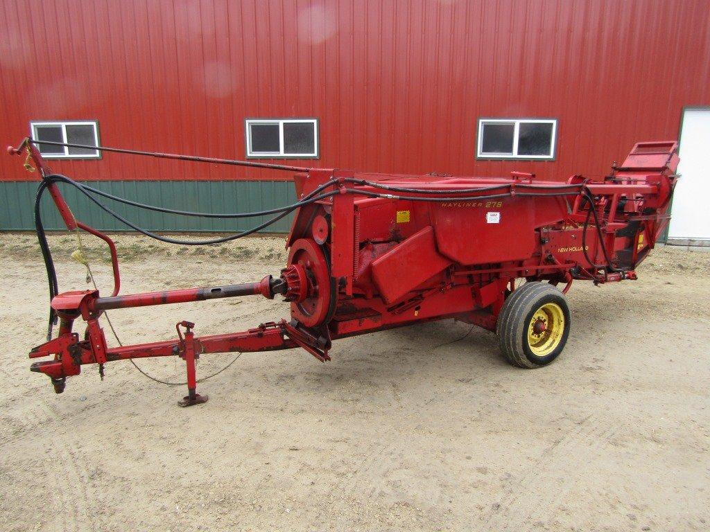 NEW HOLLAND 276 SMALL SQUARE BALER WITH THROWER