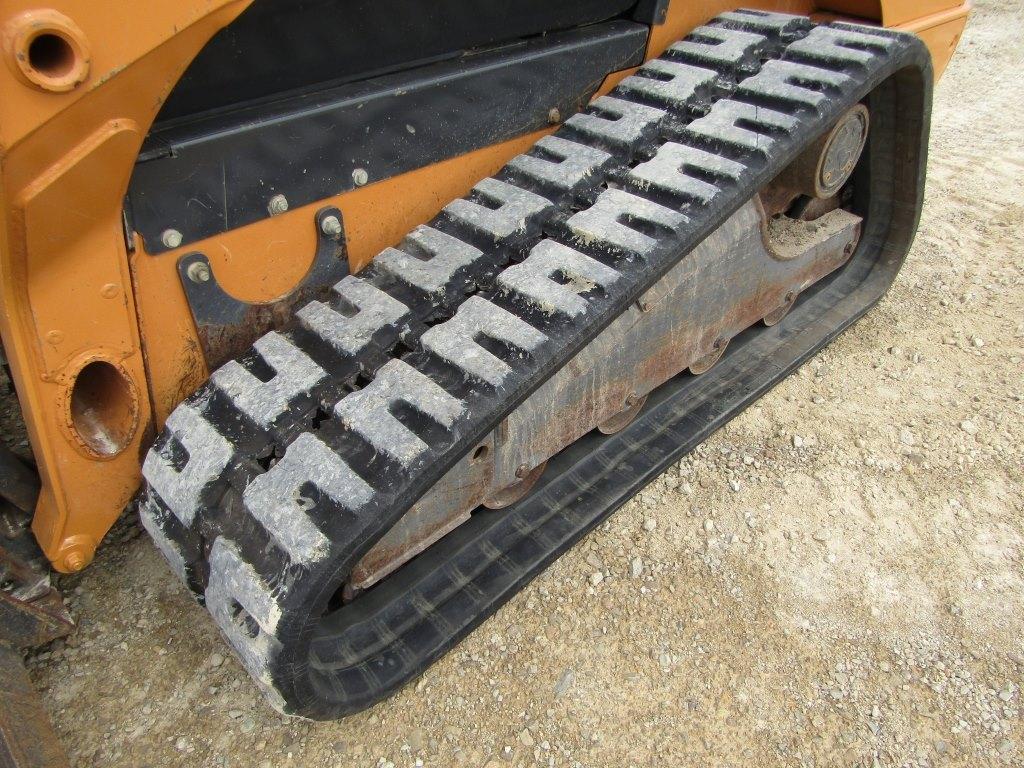 CASE TR320 TRACKLOADER