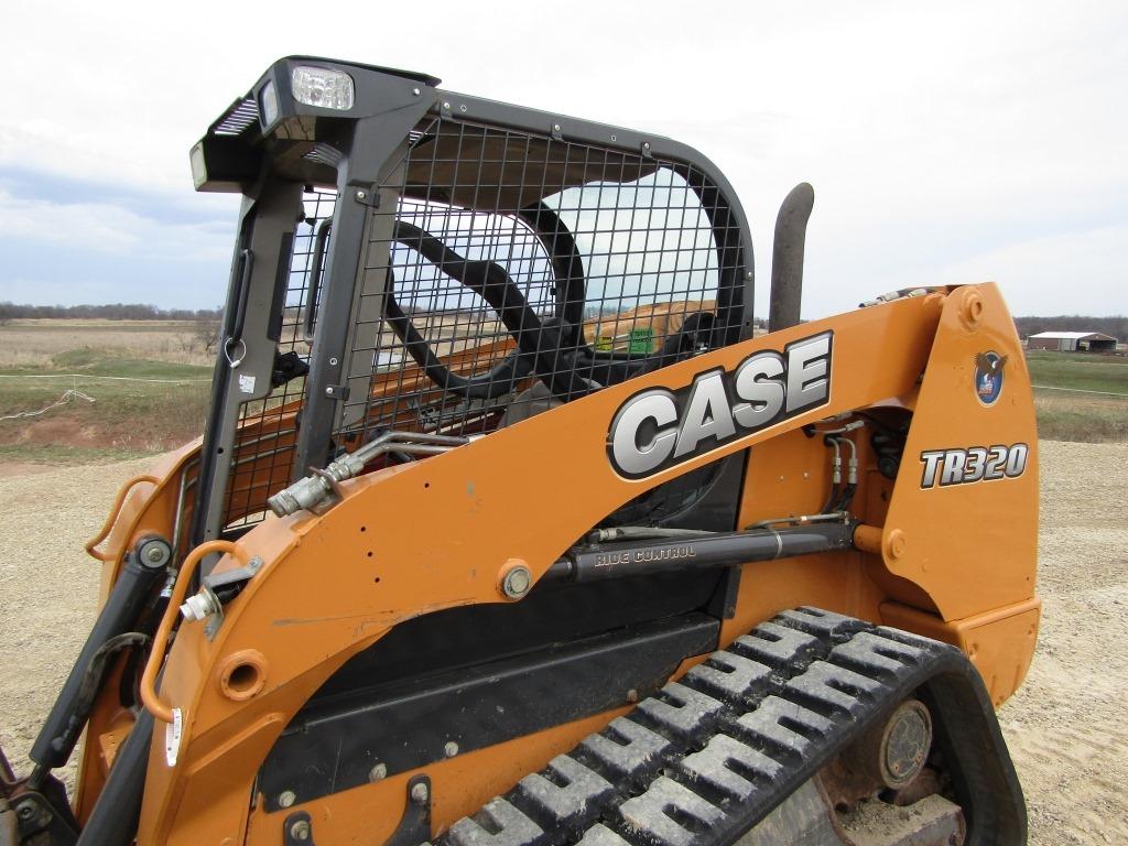 CASE TR320 TRACKLOADER