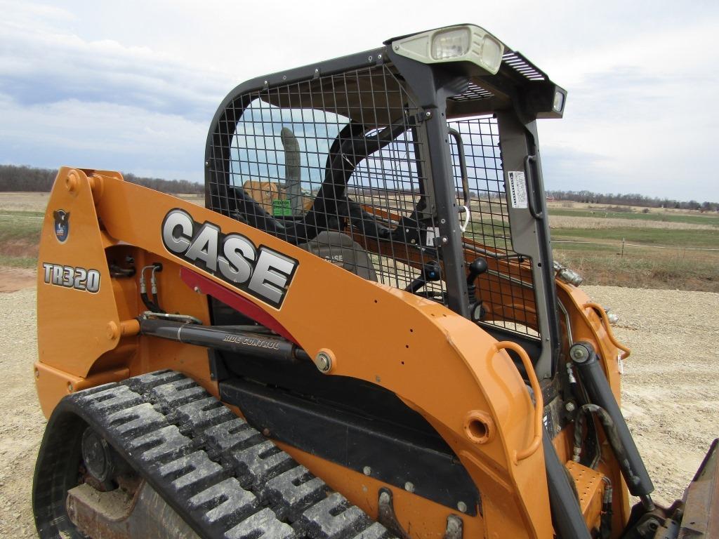 CASE TR320 TRACKLOADER