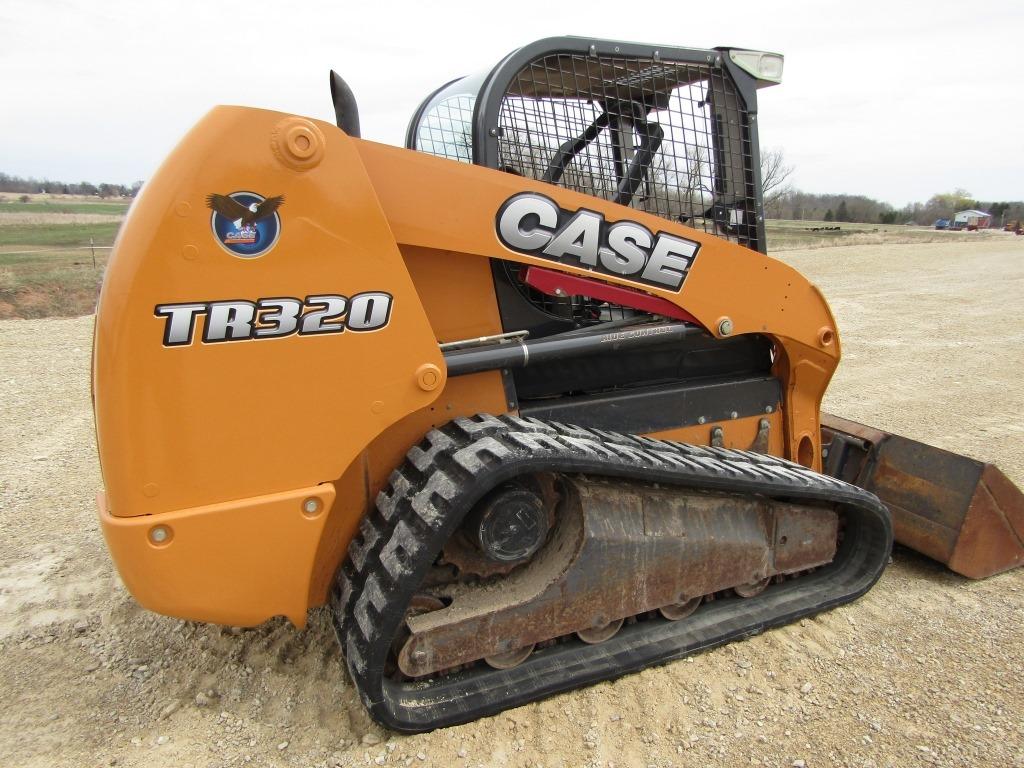 CASE TR320 TRACKLOADER