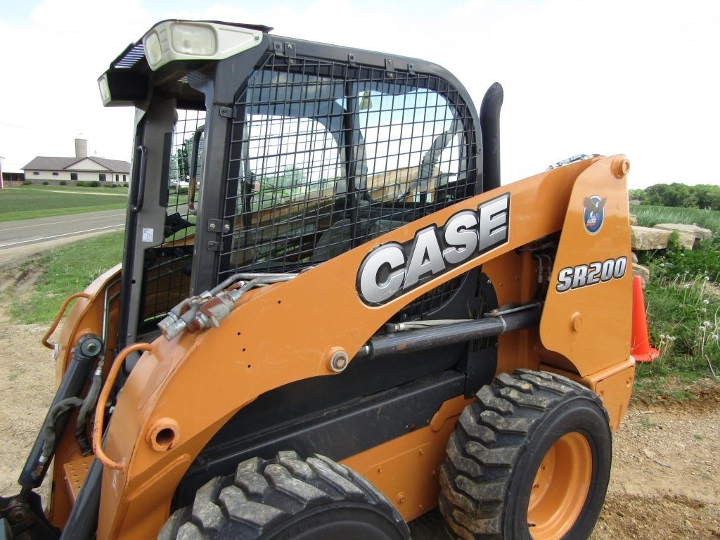 CASE SR200 SKIDLOADER