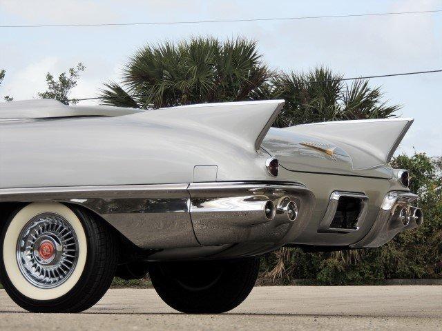 1957 CADILLAC ELDORADO BIARRITZ