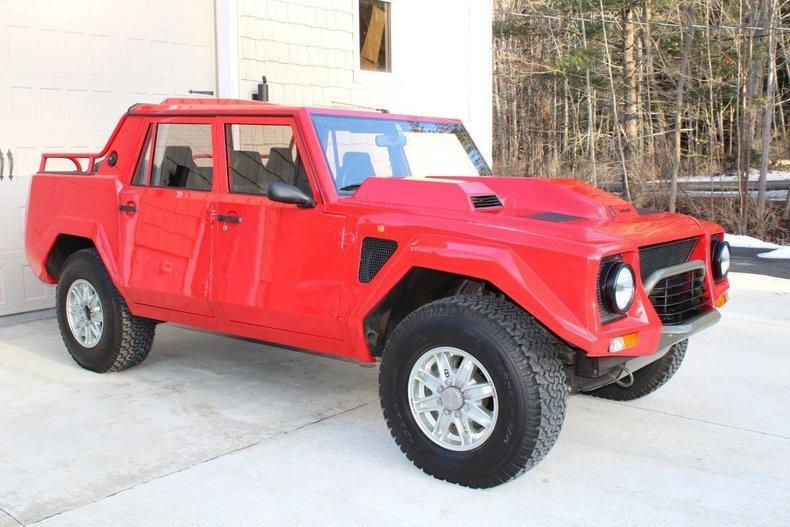 1990 Lamborghini LM002