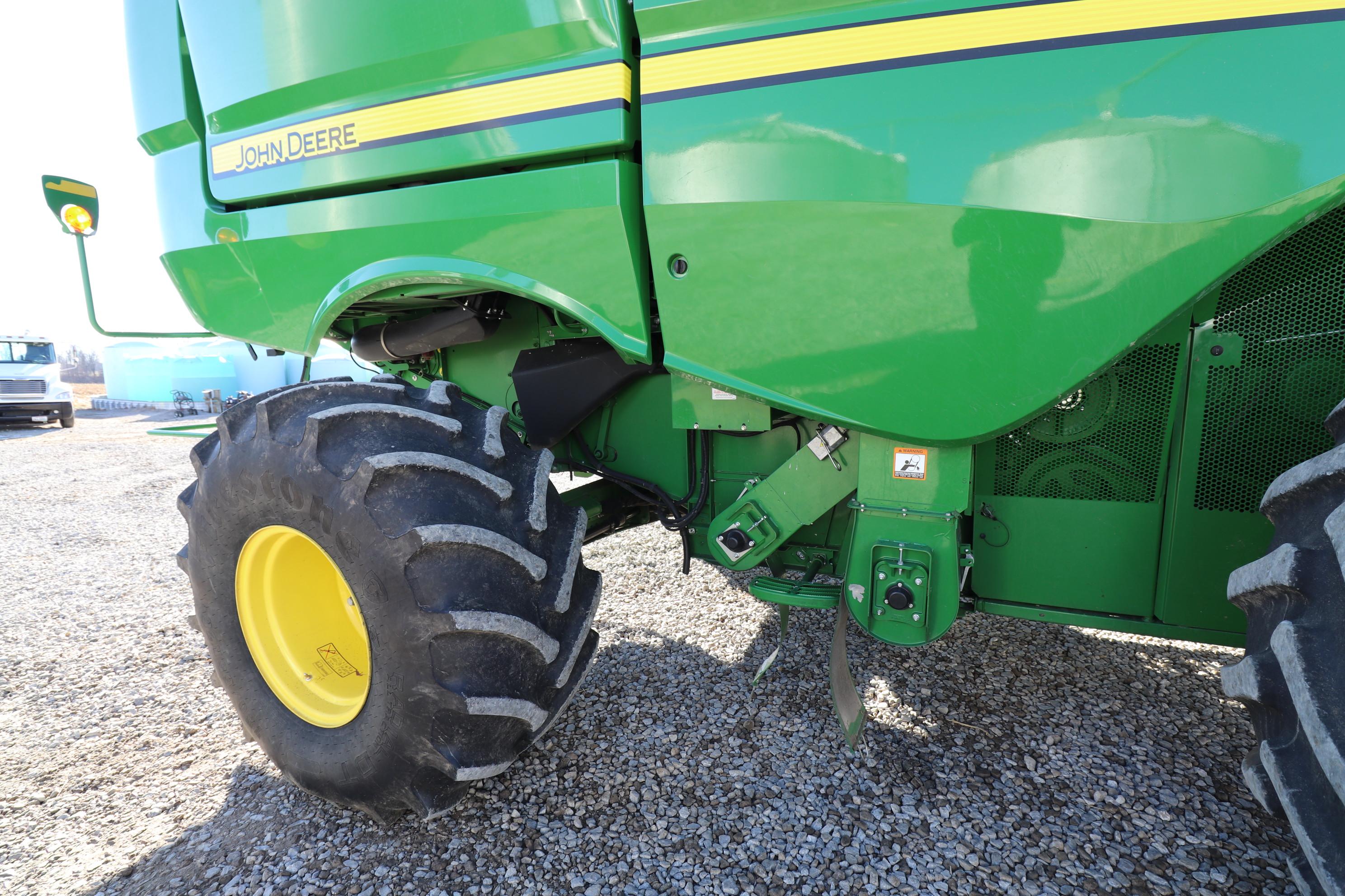 2017 John Deere s670 Combine pro drive