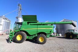 2017 John Deere s670 Combine pro drive