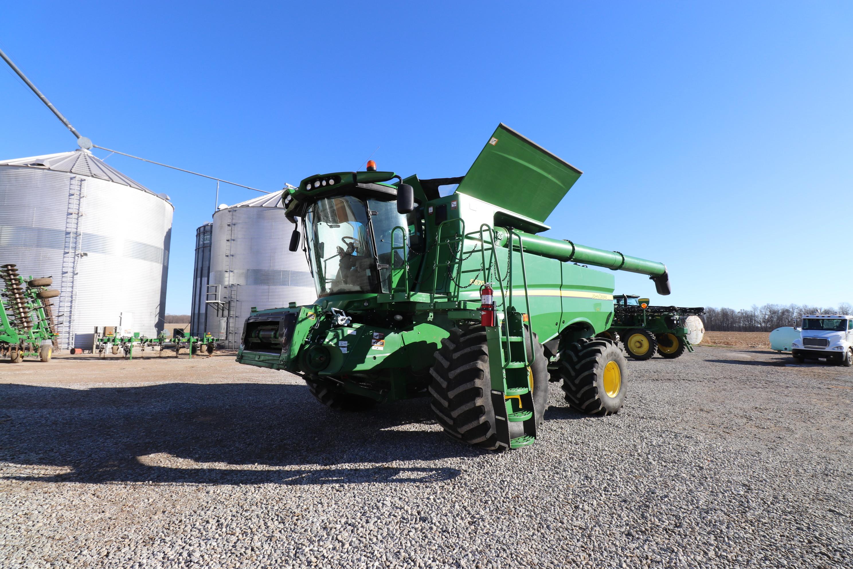 2017 John Deere s670 Combine pro drive