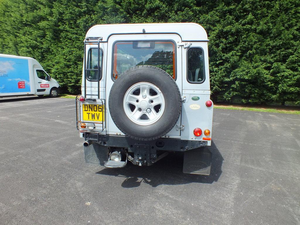 Land Rover Defender 110 TD5 XS