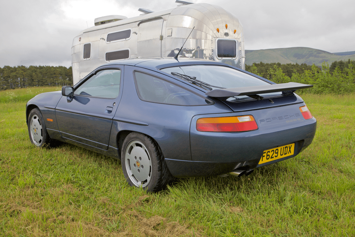 1989 Porsche 928 S4