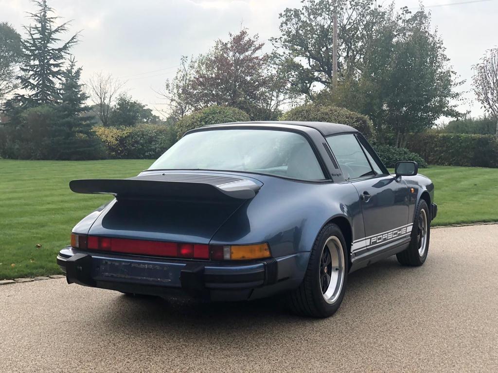 1989 Porsche 911 Carrera 3.2 Targa