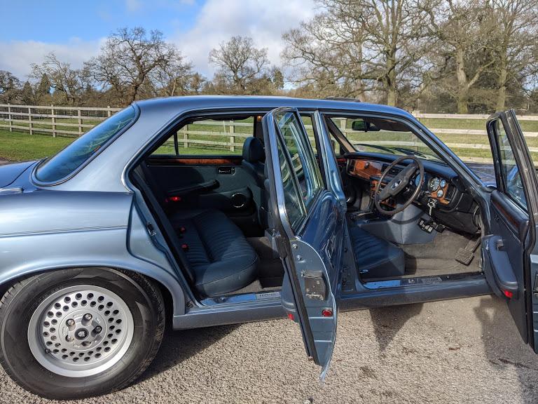 1988 Jaguar XJ12 5.3