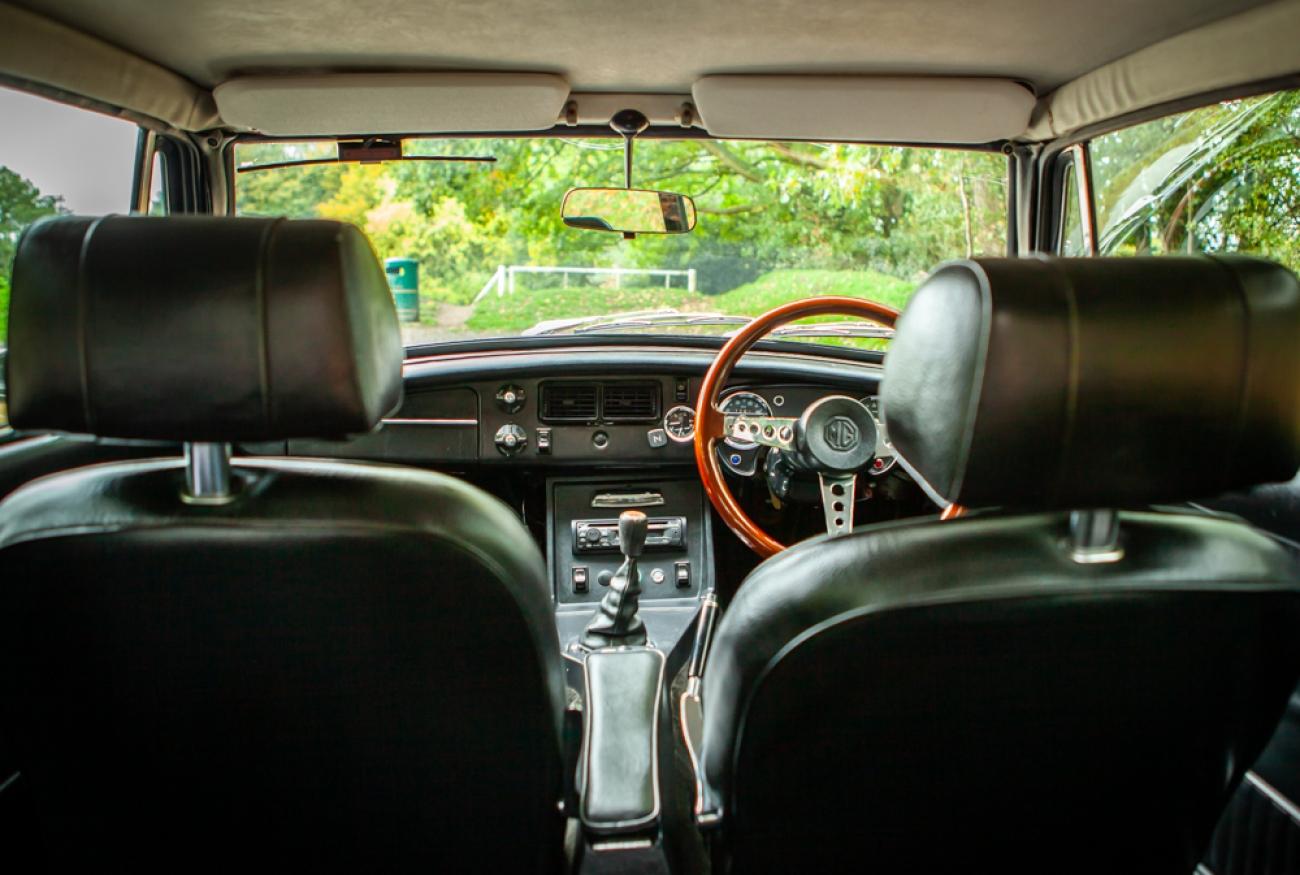 1974 MGB GT V8