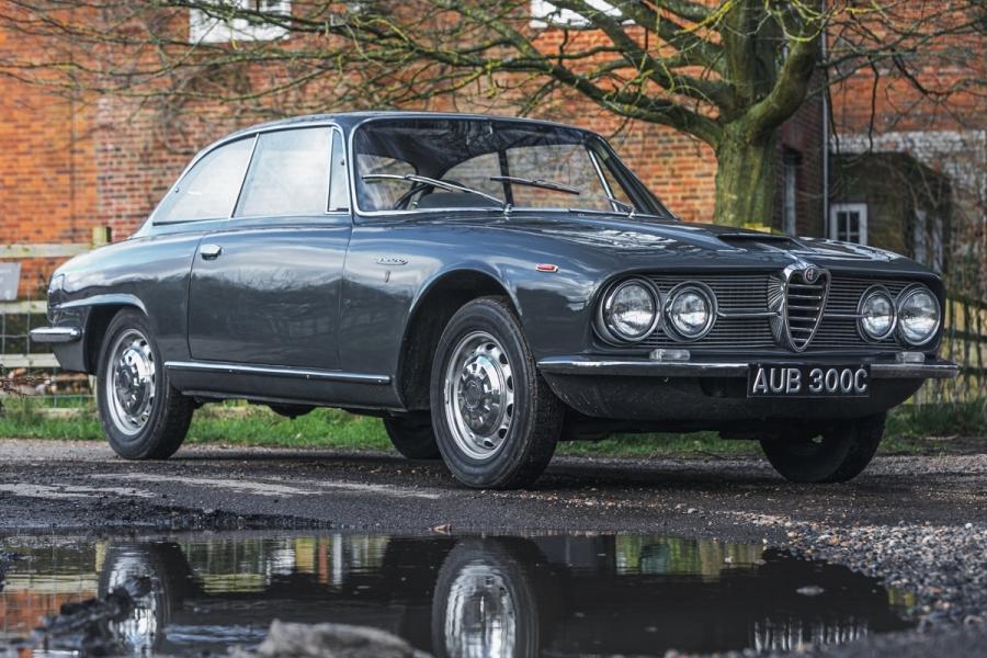 1965 Alfa Romeo 2600 Sprint