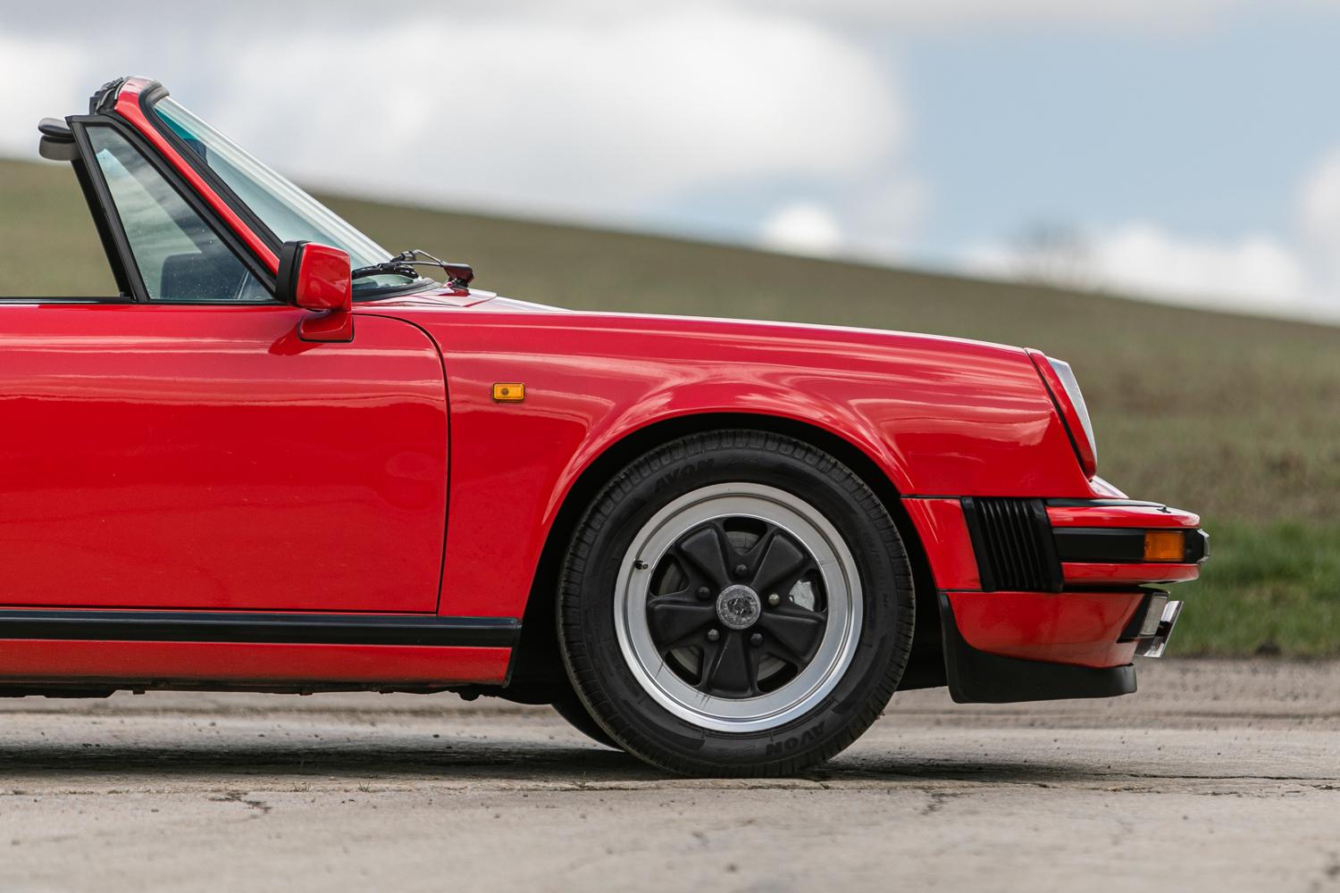 1989 Porsche 911 Carrera 3.2 Sport Targa