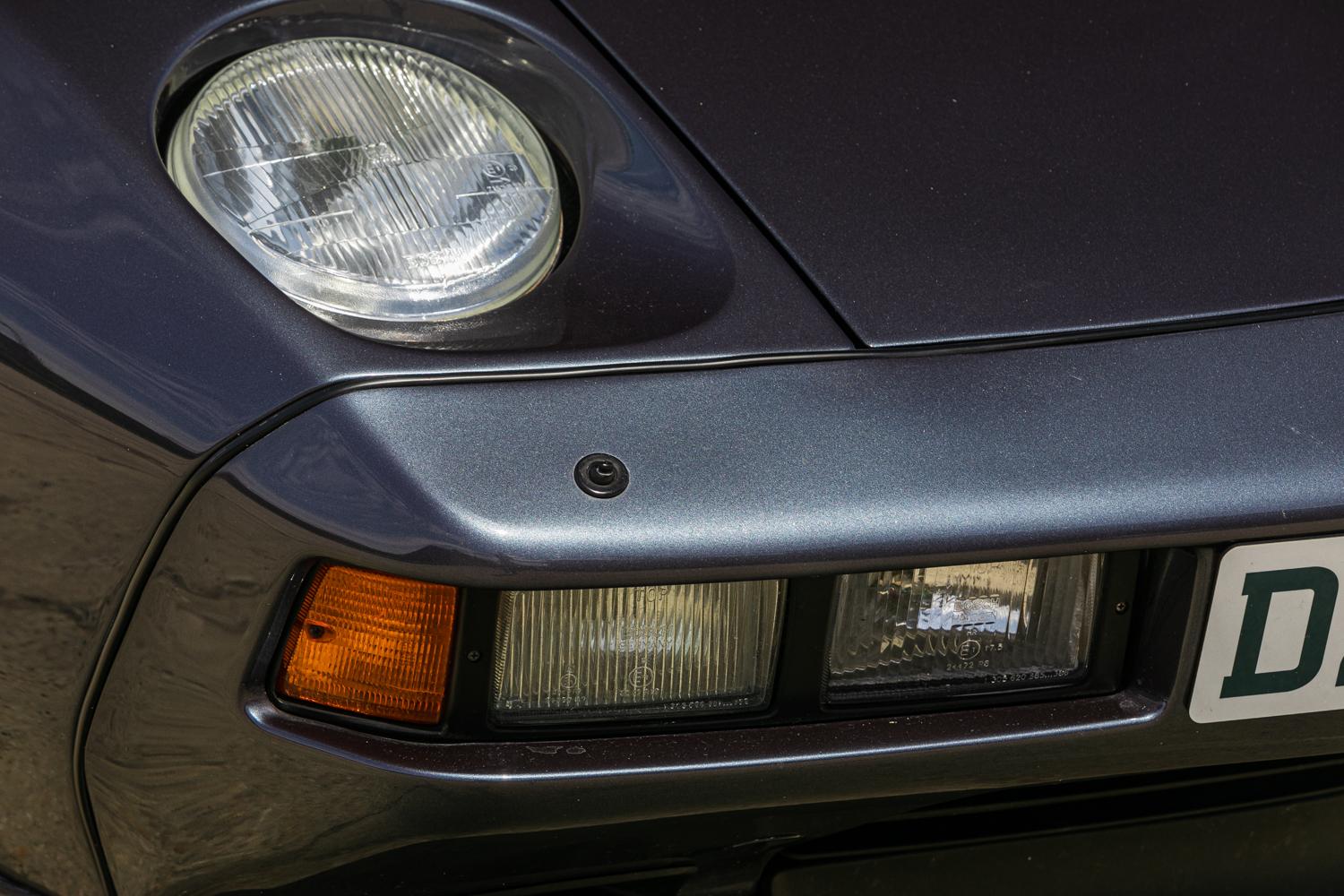 1986 Porsche 928 S2