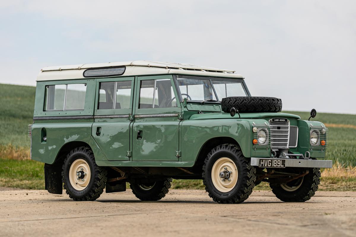 1973 Land Rover Series 3 109" 5Dr