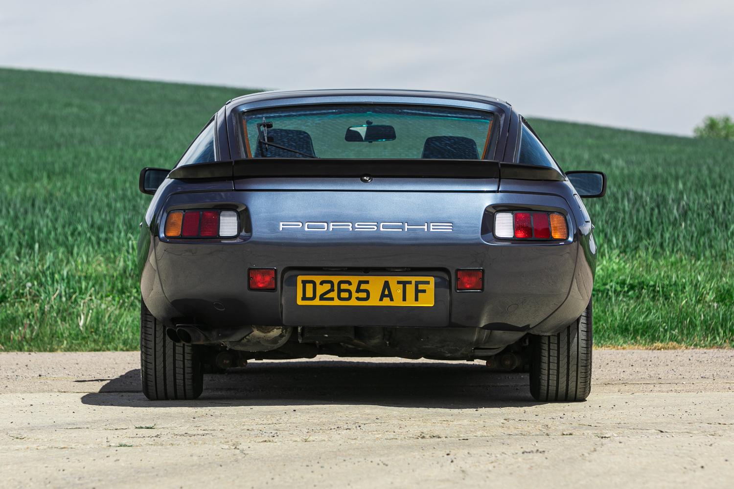 1986 Porsche 928 S2