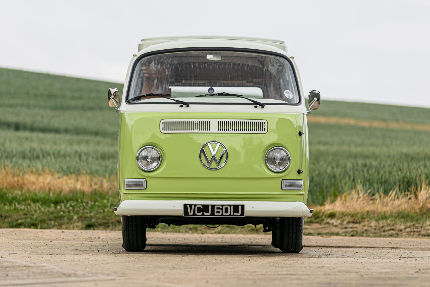 1971 Volkswagen Type 2 Bay Window Camper Van