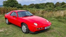 1984 Porsche 928 S2