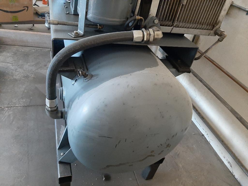 Air Compressor with storage tank and air dryer