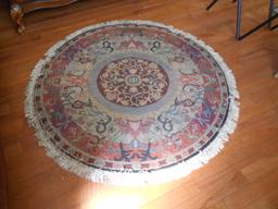 ROUND RUG