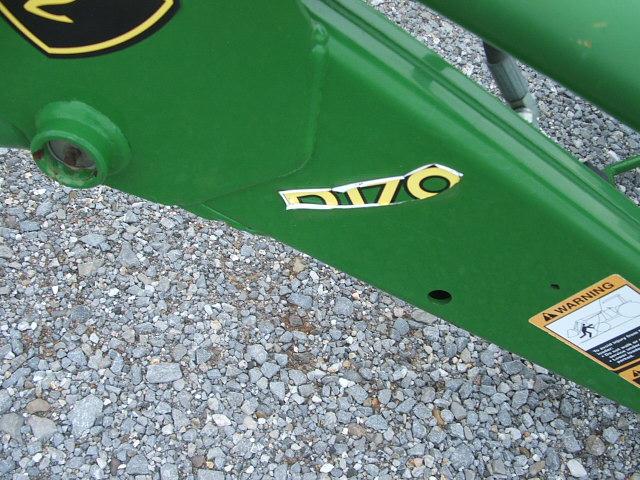 JD D170 LOADER  NO BRACKETS