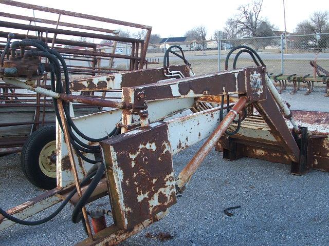 GREAT BEND 800 FRONT END LOADER