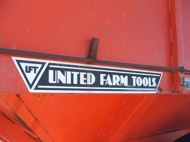 UFT 444 GRAIN CART