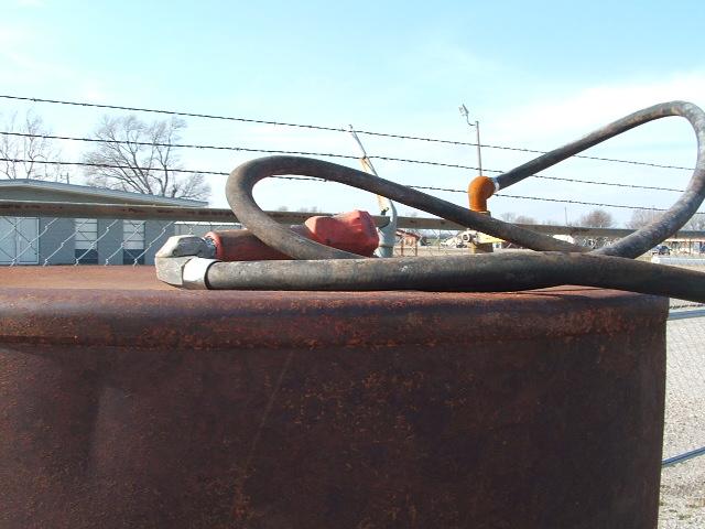 FUEL TANK ON STAND