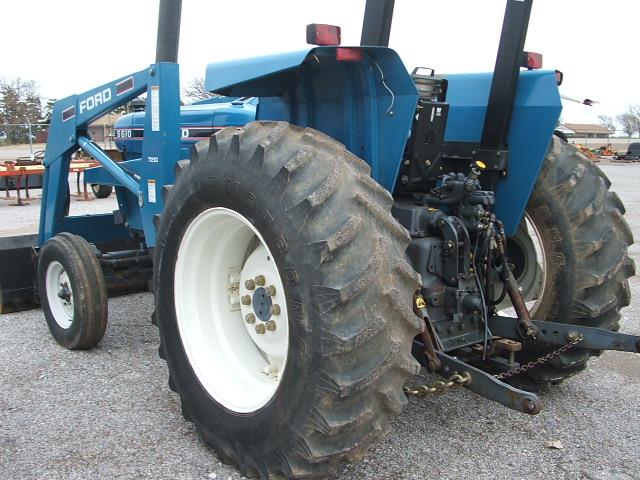 FORD 5610S WITH QUICK ATTACH LOADER