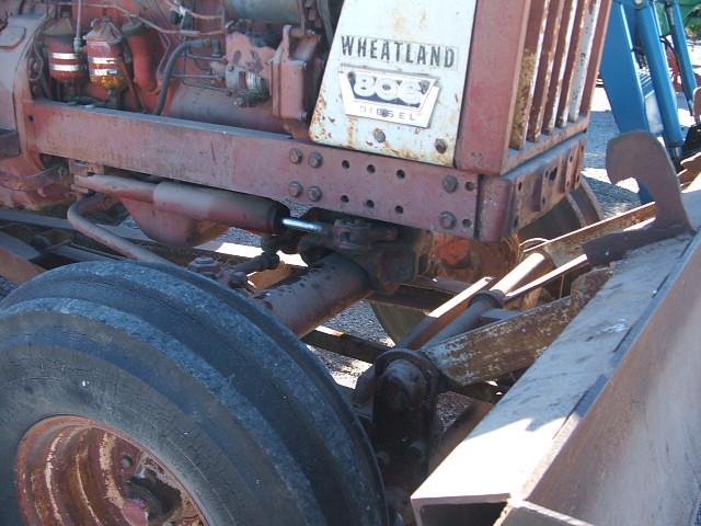 IH 806 WHEATLAND DIESEL TRACTOR WITH DOZER BLADE